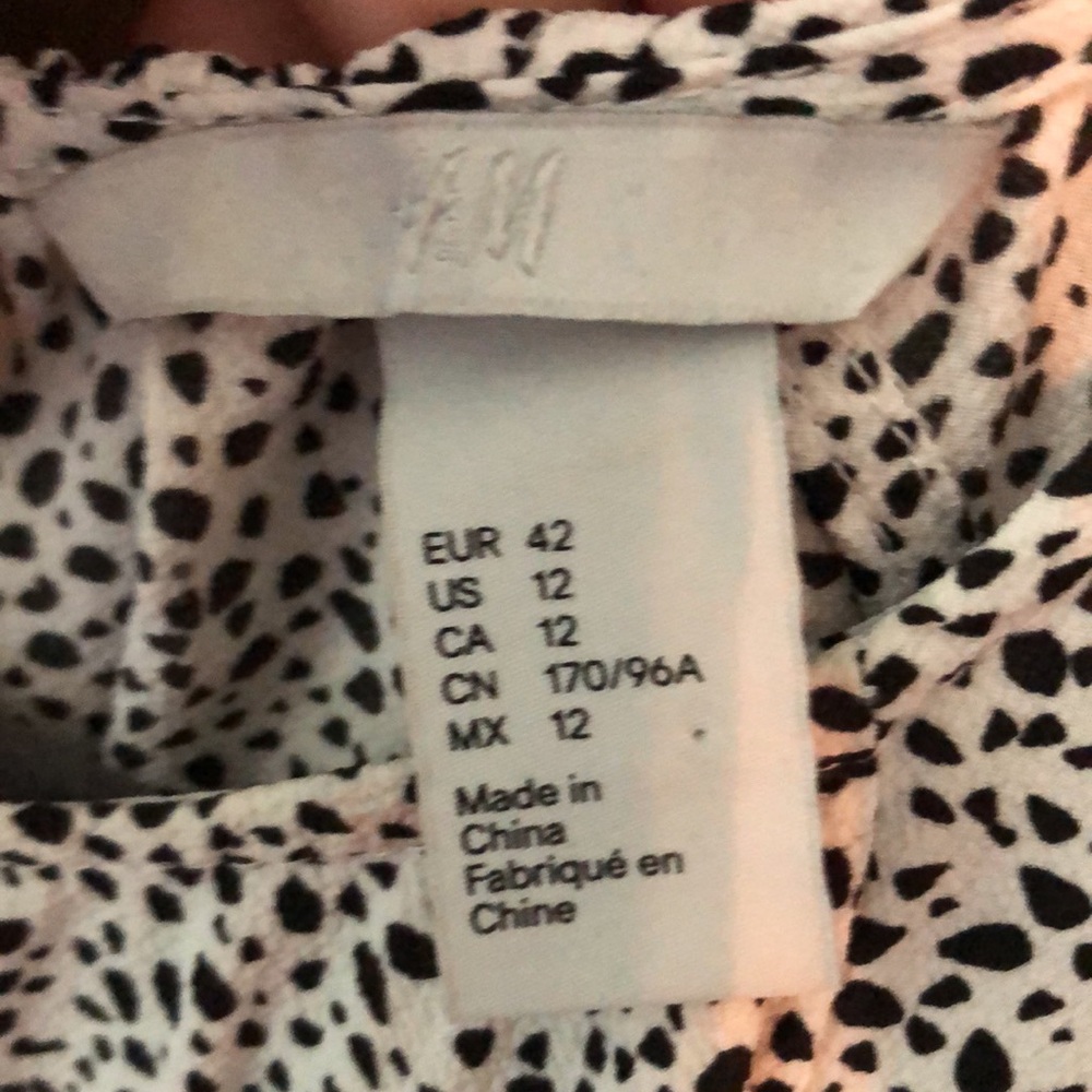 H&M Flutter Sleeve Drawstring Dress - image 6